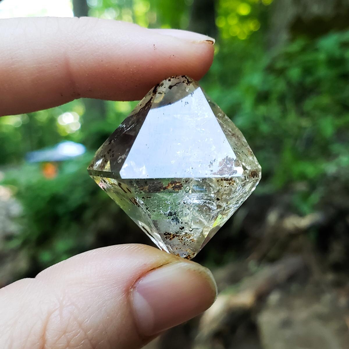 Herkimer Diamond, Herkimer Diamond Mines, Herkimer New York – Nharo!