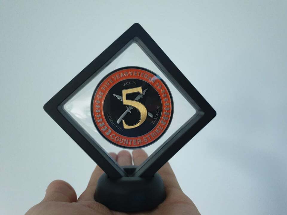 a physical 5 year veteran coin medal? :: Counter-Strike 2 Allgemeine Diskussionen