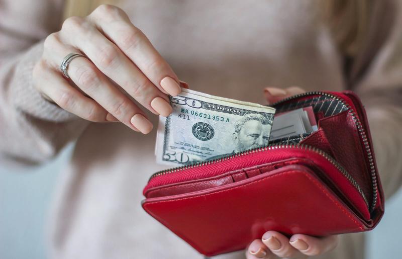 11 Feng Shui Wallet Tips To Attract Wealth ( Update) - Lending Bee