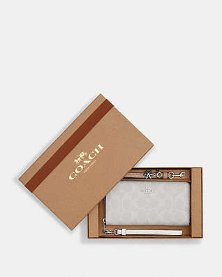 COACH UK Official Site | New York Modern Luxury Brand Est. 