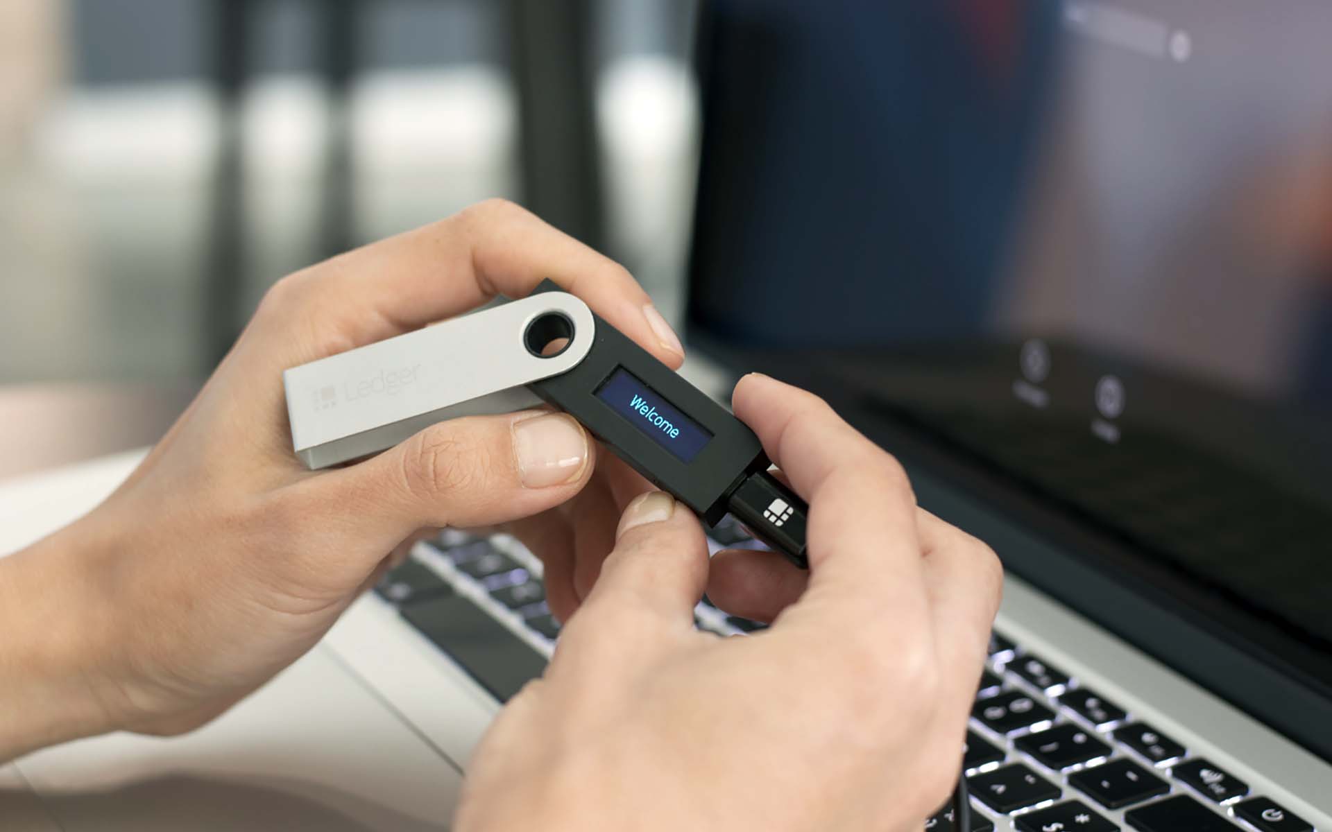 How to set up and use a Ledger Nano S? - Cruxpool