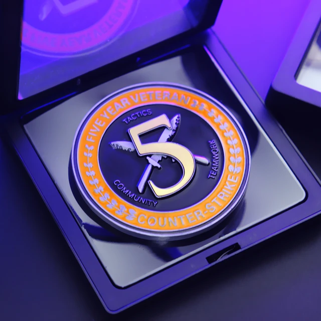 STL file CSGO 5 year veteran coin 🪙・3D print design to download・Cults