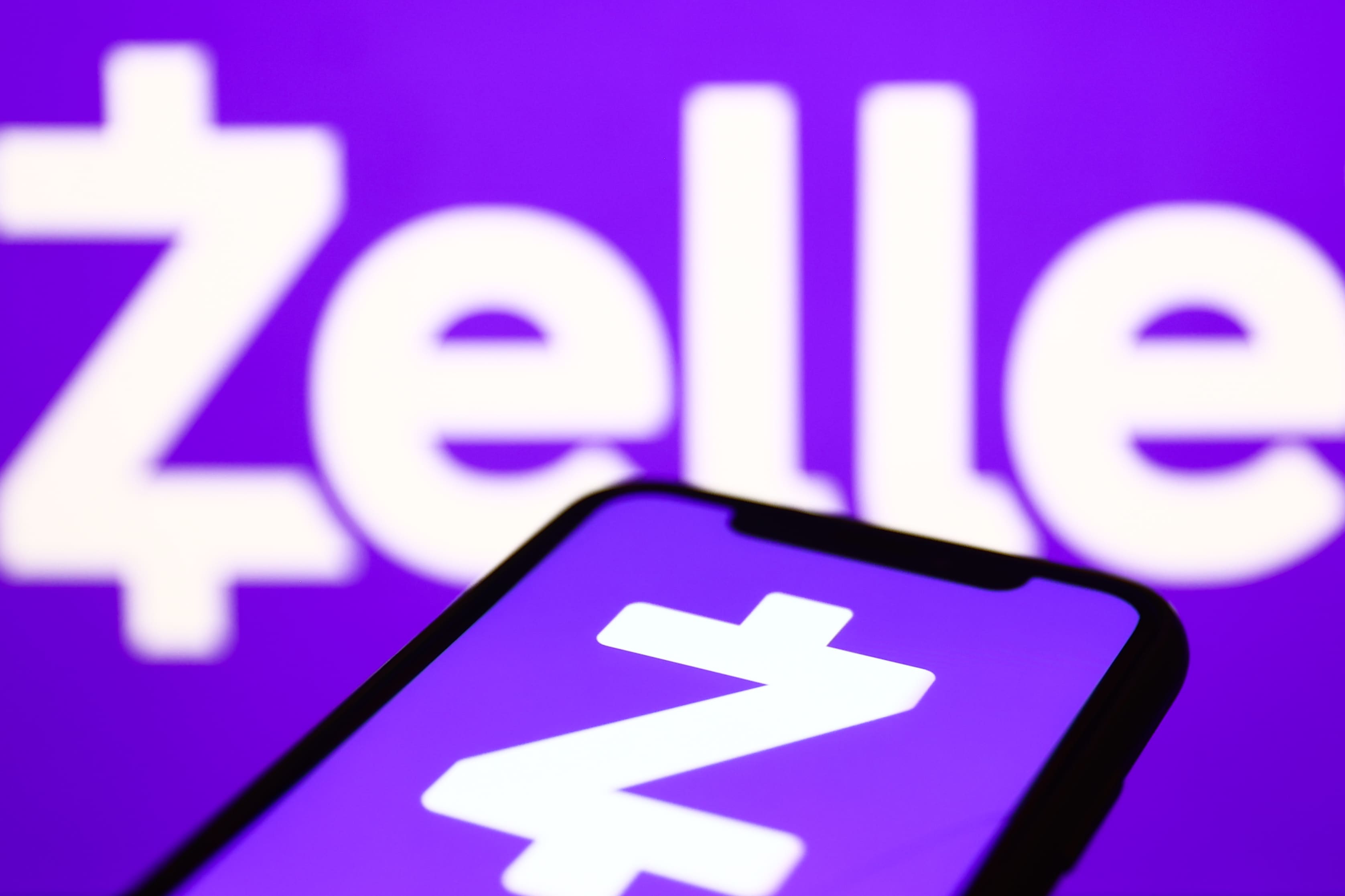 8 Common Zelle Scams And How to Avoid Them ()