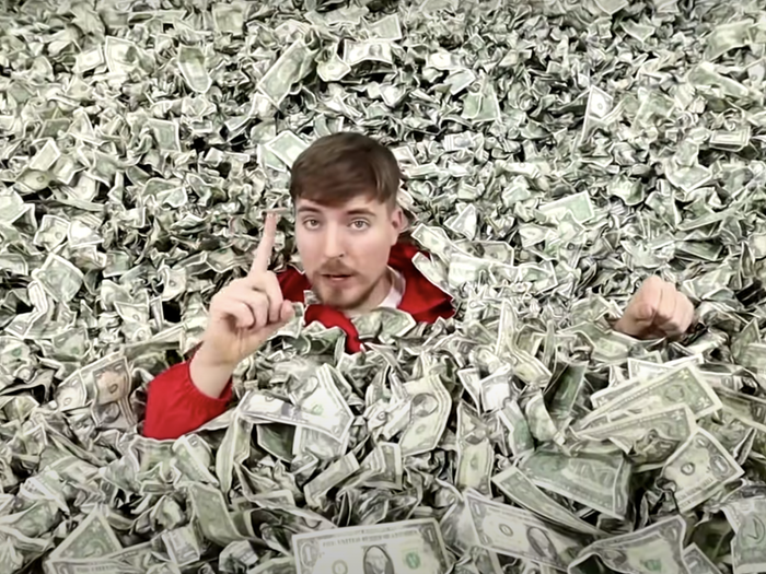 Mr Beast Makes Big Donation to Small Minecraft Streamer