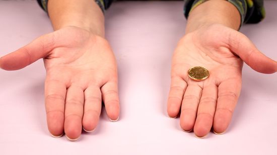 Very Easy Coin Trick Makes You Look Like a Professional - Rebel Magic