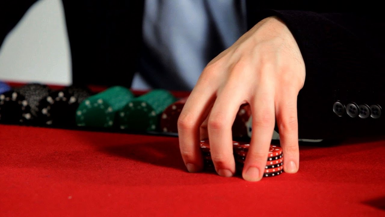 Poker Chip Shuffle Photos and Premium High Res Pictures - Getty Images