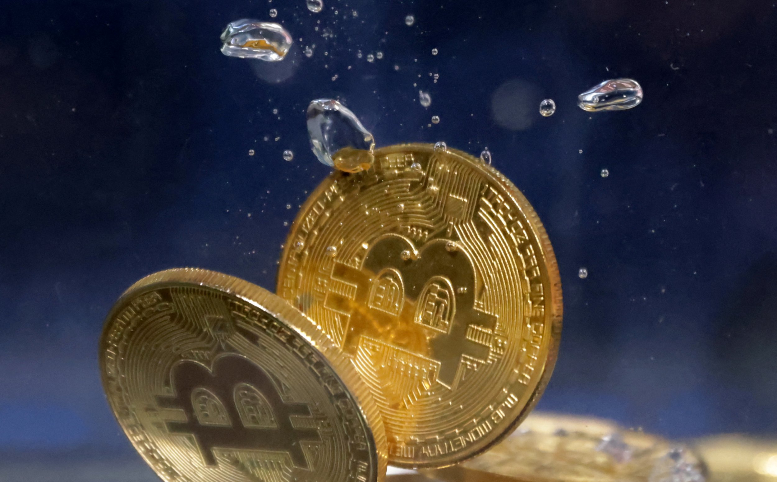 Will Bitcoin Go Back Up? Bitcoin Price Prediction - Benzinga