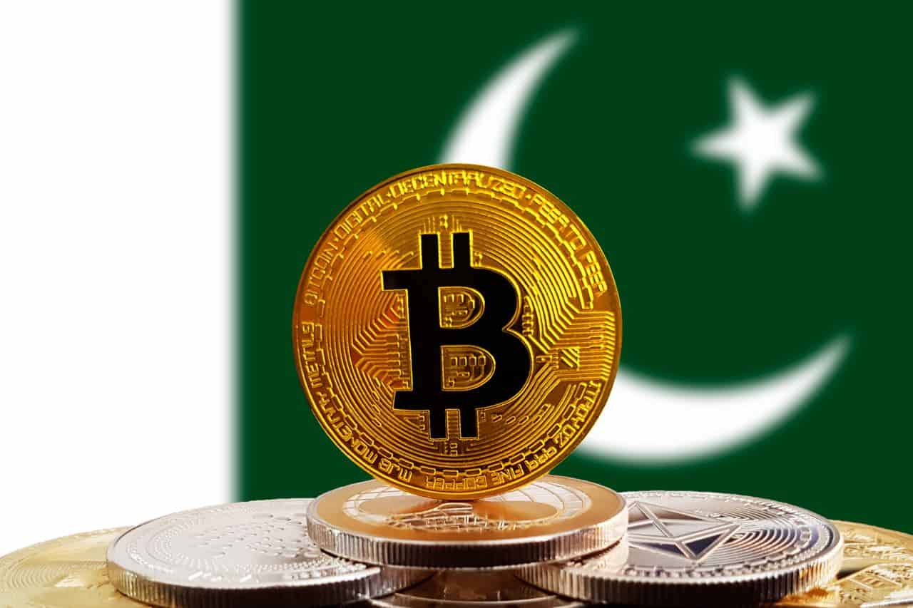 BTC to PKR converter - Bitcoin to Pakistani Rupee calculator