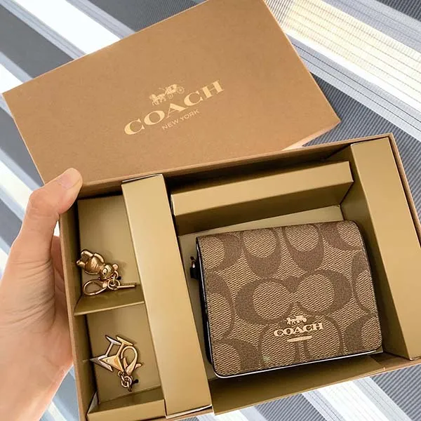 COACH® Outlet | Boxed 3 In 1 Wallet Gift Set In Signature Canvas