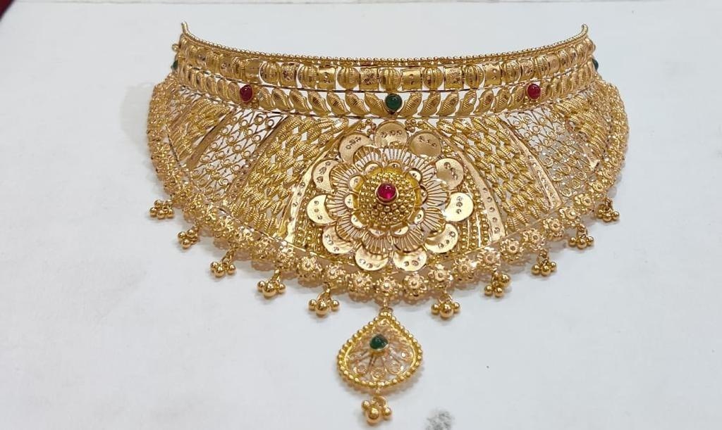 Latest 32+ Gold Choker Necklace Designs Online | Malabar Gold & Diamonds India