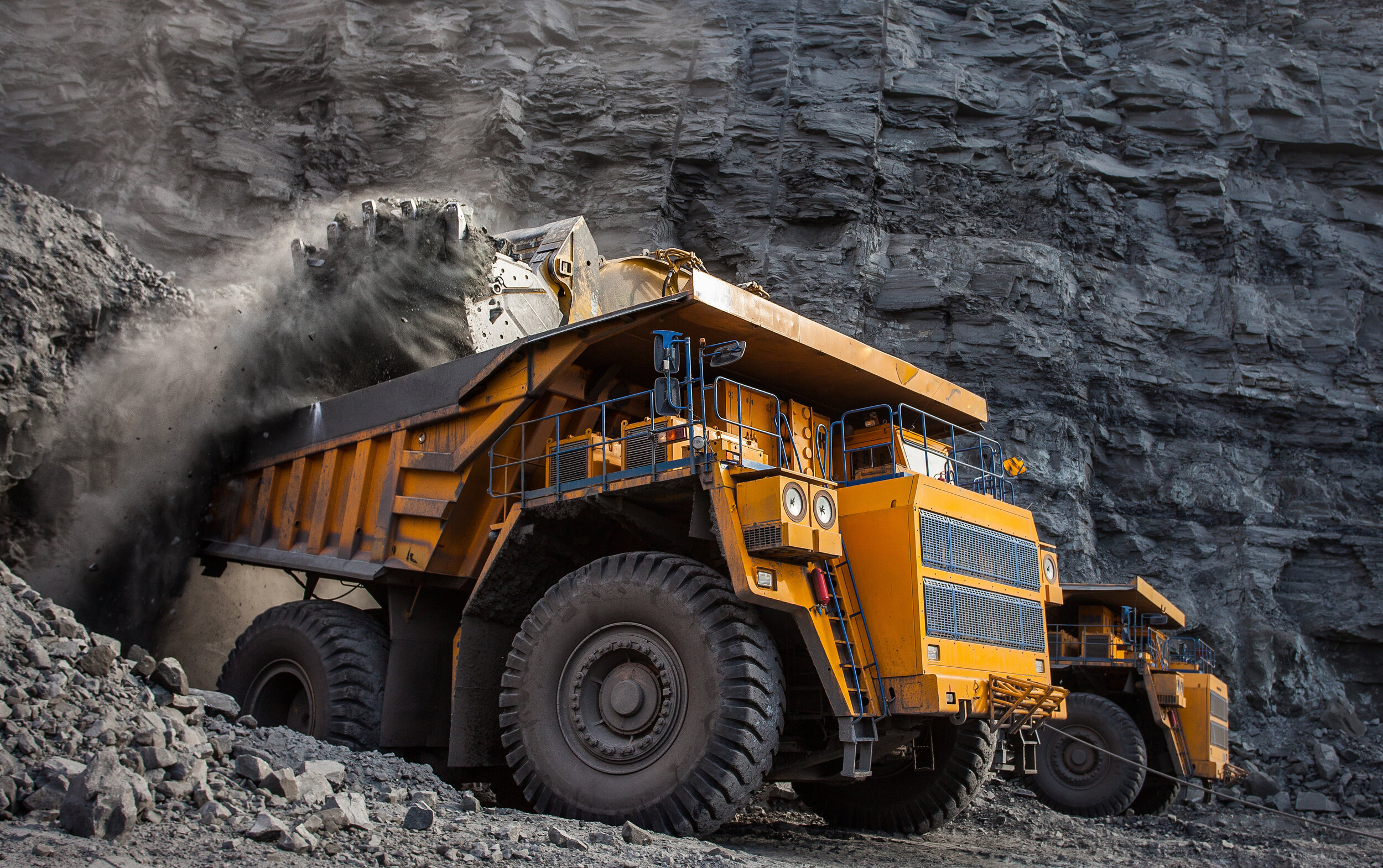 Risks and opportunities for mining and metals in | EY - Global