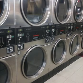 Highland Park Coin Laundry: Laundromats & launderettes laundry services