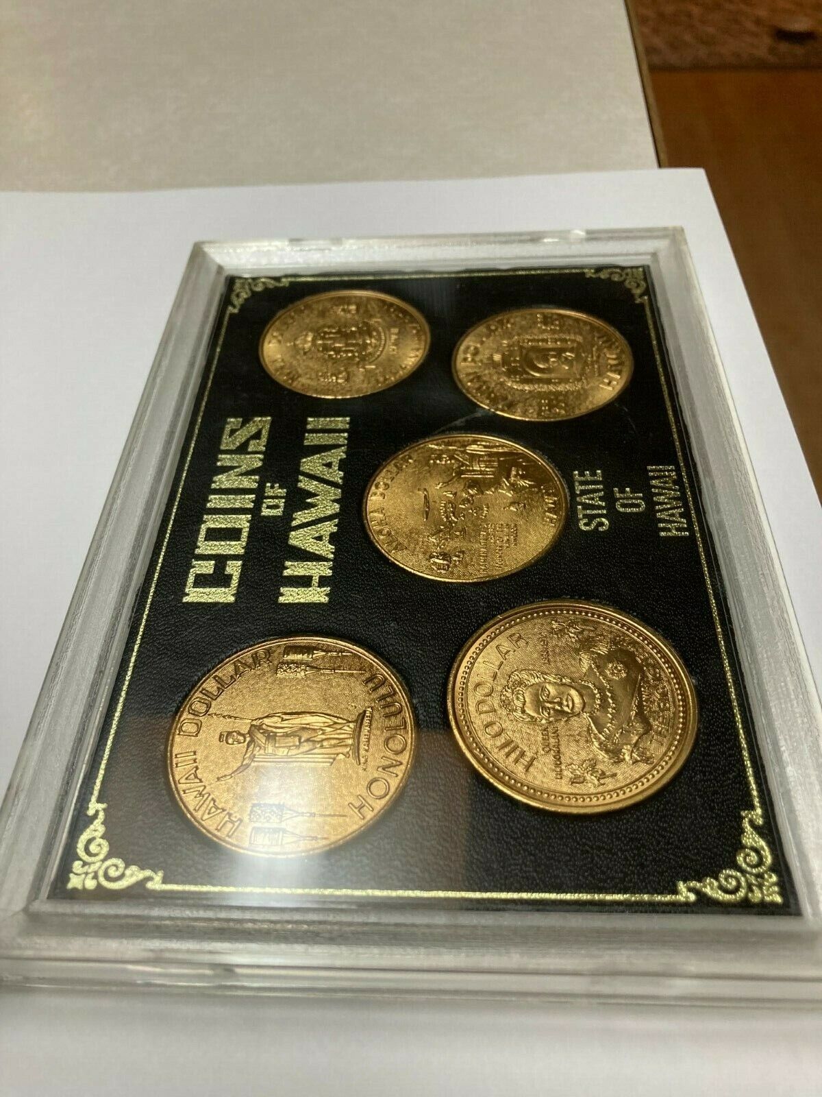 Souvenir Coin, Hawaiian Islands - Gold - Welcome to the Islands