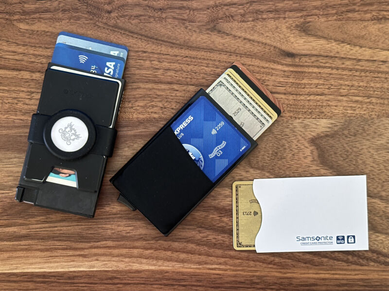 How to protect your contactless card and digital wallet from criminals | The Money Pages