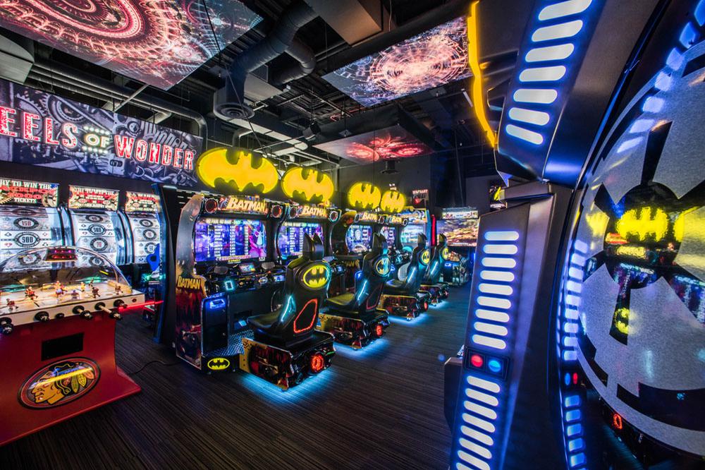 Lucky Strike Social Has All the Games – Chicago Magazine