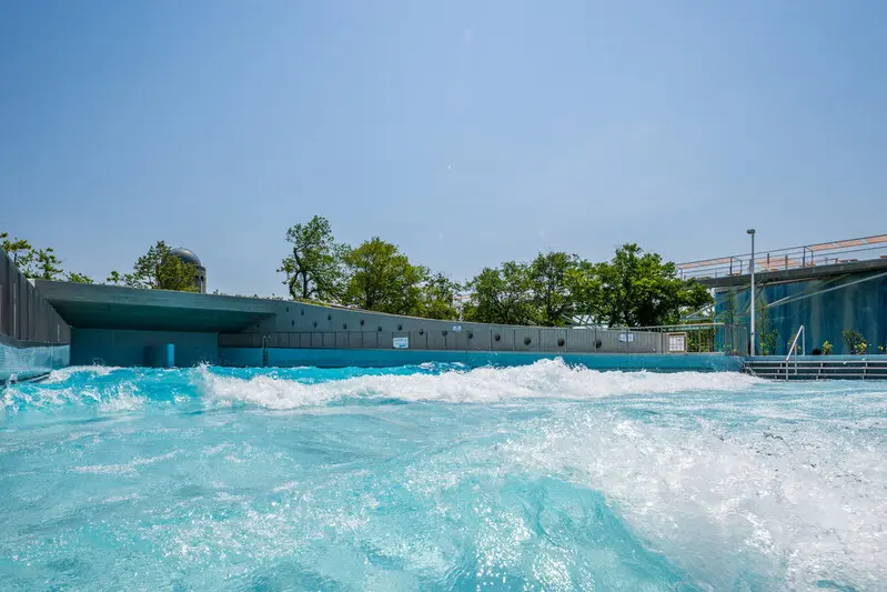 Wave pools: leisure and sport in just one place - Fluidra