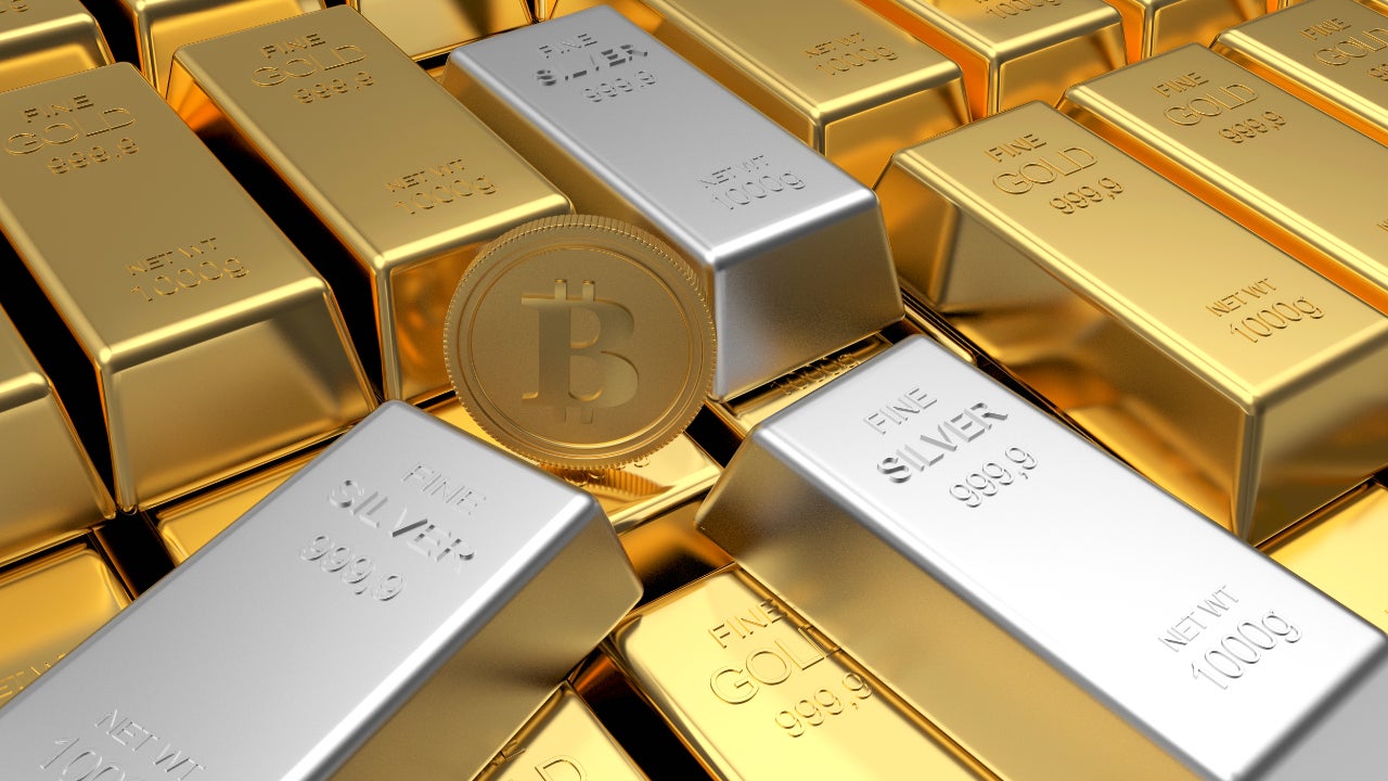 Bitcoin vs. Gold: Here's What the Founder of the World's Largest Hedge Fund Would Choose